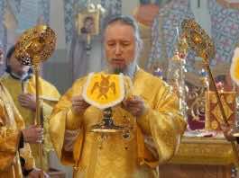 Митрополит Екатеринодарский и Кубанский Василий совершил Божественную литургию в Андреевском храме города Краснодара