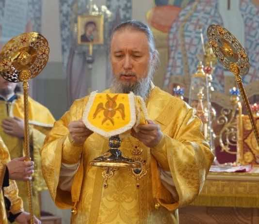 Митрополит Екатеринодарский и Кубанский Василий совершил Божественную литургию в Андреевском храме города Краснодара