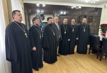 Духовенство 3-го Краснодарского благочиния поздравило с юбилеем главу Карасунского округа