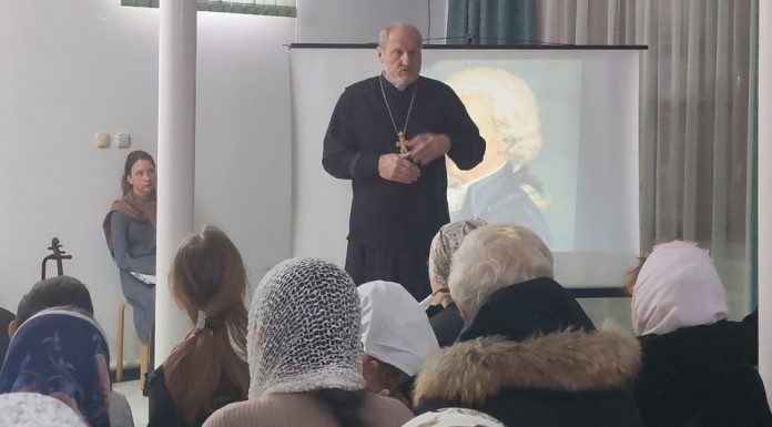 В Михаило-Архангельском храме хутора Трудобеликовского прошла музыкальная гостинная