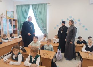 Православную школу священномученика Михаила Лекторского посетили гости из Тихорецкой епархии