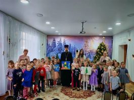 Иерей Владимир Силичев провел встречу с воспитанниками детского сада № 105