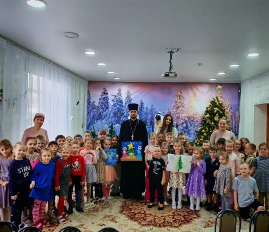 Иерей Владимир Силичев провел встречу с воспитанниками детского сада № 105