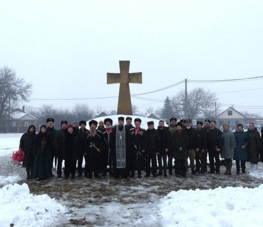 В станице Пшехской молитвенно почтили память репрессированных казаков