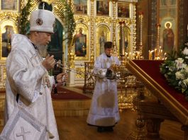 В праздник Крещения Господня митрополит Василий совершил Божественную литургию в Свято-Троицком соборе Краснодара