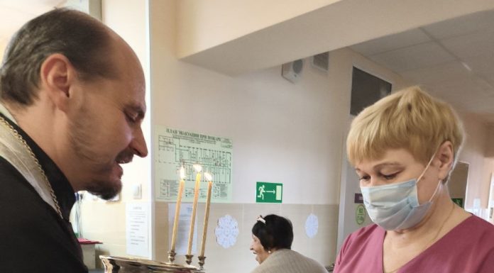 Протоиерей Сергий Головатинский посетил пациентов центральной районной больнице г. Белореченска