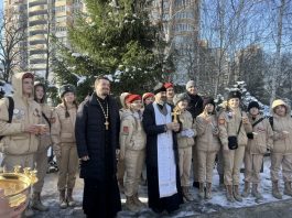 Юнармейцы посетили храм Святого Духа в праздник Крещения Господня