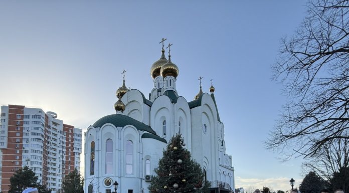 В храме Святого Духа прошла благотворительная акция «Ёлочка желаний»