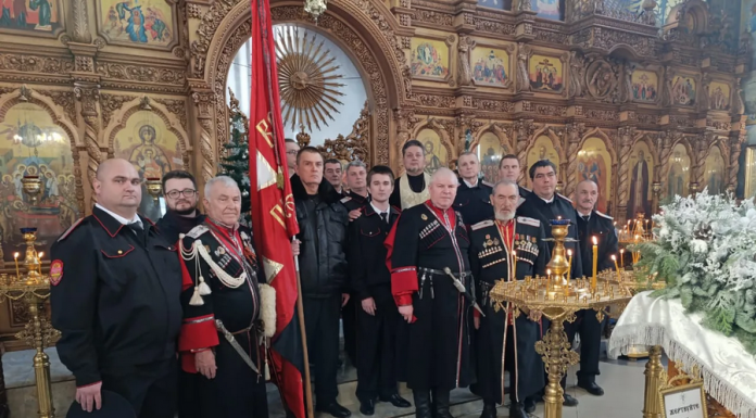 В храме Покрова Пресвятой Богородицы состоялась церемония принятия присяги новыми казаками