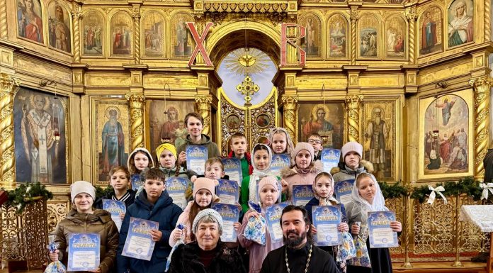В храме Вознесения Господня станицы Пластуновской наградили юных художников