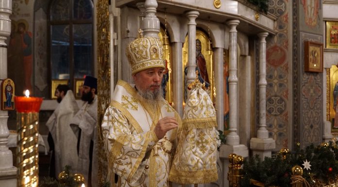 Митрополит Василий совершил вечернее богослужение в Свято-Ильинском храме города Краснодара