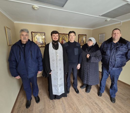 Иерей Вячеслав Миронов совершил молебен в молитвенной комнате Управления специальной связи по Краснодарскому краю