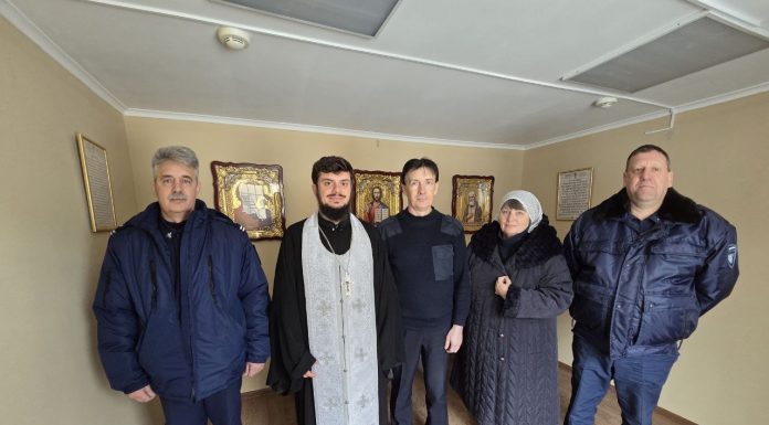 Иерей Вячеслав Миронов совершил молебен в молитвенной комнате Управления специальной связи по Краснодарскому краю