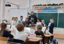 В школе № 102 г. Краснодара в рамках проекта «Час духовности» прошли встречи со священником