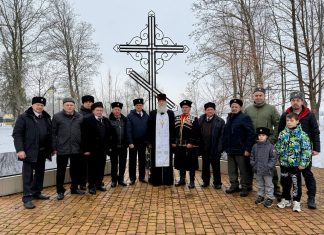 В Динском районе молитвенно почтили память невинноубиенных казаков