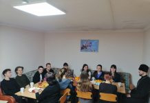 Иерей Арсений Рощин встретился со студентами Краснодарского гуманитарно-технологического колледжа