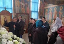 В храме Апшеронска священник провёл для студентов беседу о Крещении Господнем