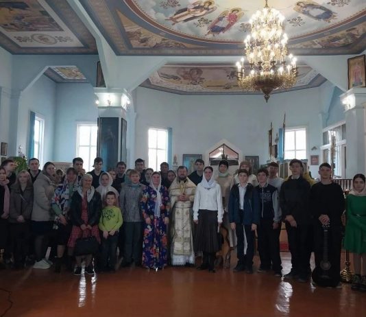 В 17-м Полтавском благочинии проходит Сретенский молодежный фестиваль