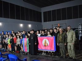 В День православной молодежи в 17-ом Полтавском районном благочинии прошли соревнования по гиревому спорту