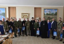 В преддверии Дня защитника Отечества в храме Святой Троицы станицы Динской встретили ветеранов СВО