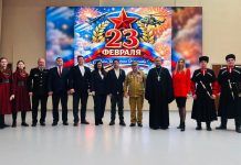 Священник поздравил будущих медиков с Днем защитника Отечества