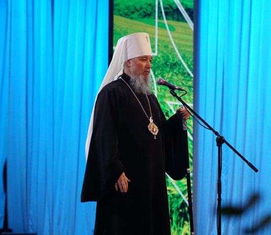 Митрополит Василий поздравил животноводов на торжественном мероприятии, посвященном их профессиональному празднику.