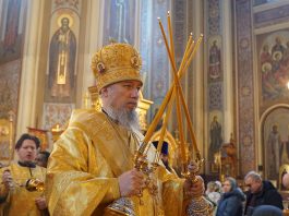 Митрополит Василий совершил Литургию в кафедральном соборе Краснодара