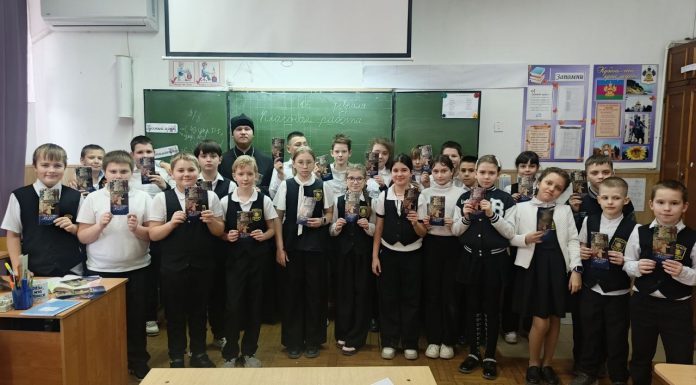 Иерей Елисей Андреев рассказал юным казакам о Великом Посте