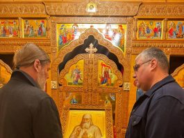 Протоиерей Александр Игнатов совместно с депутатом навестили военнослужащих в госпитале