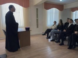 Иерей Виктор Мягков встретился со студентами Краснодарского кооперативного института