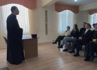 Иерей Виктор Мягков встретился со студентами Краснодарского кооперативного института