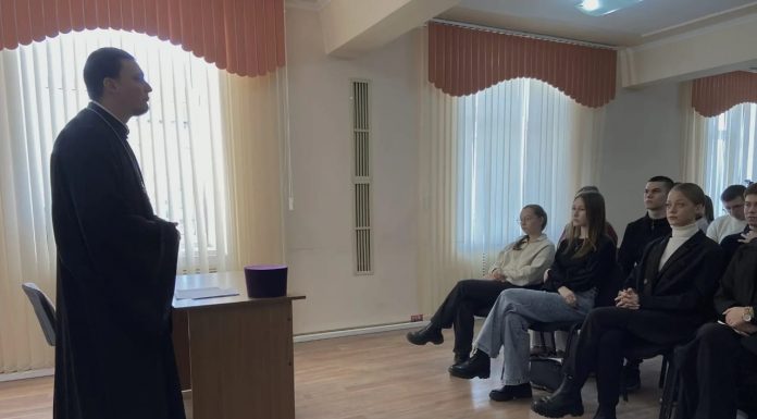 Иерей Виктор Мягков встретился со студентами Краснодарского кооперативного института