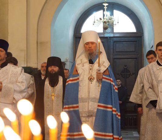 Митрополит Василий совершил панихиду по воинам, погибшим в ходе специальной военной операции