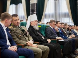 Митрополит Василий принял участие в праздничном мероприятии в высшем военном училище имени генерала армии Штеменко