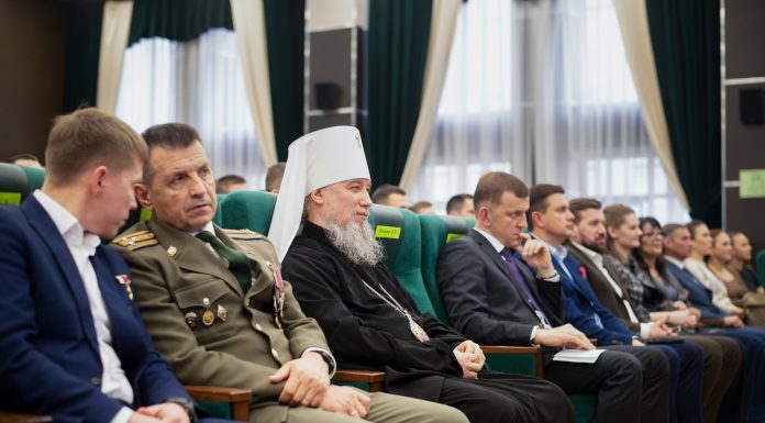 Митрополит Василий принял участие в праздничном мероприятии в высшем военном училище имени генерала армии Штеменко