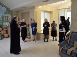 Епархиальный кризисный центр посетили представители министерств и аппарата Уполномоченных