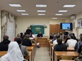 В храме Святого Духа начались занятия в рамках Патриаршей программы изучения Библии на приходах