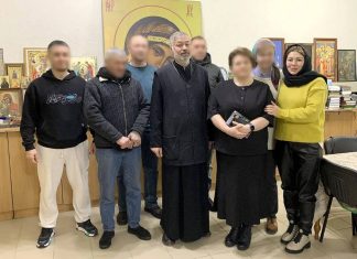 Иерей Евгений Ромазев принял участие в собрании группы анонимных алкоголиков