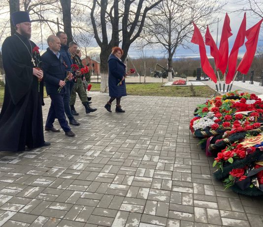 Благочинный принял участие в торжественно-траурном мероприятии в ст. Смоленской