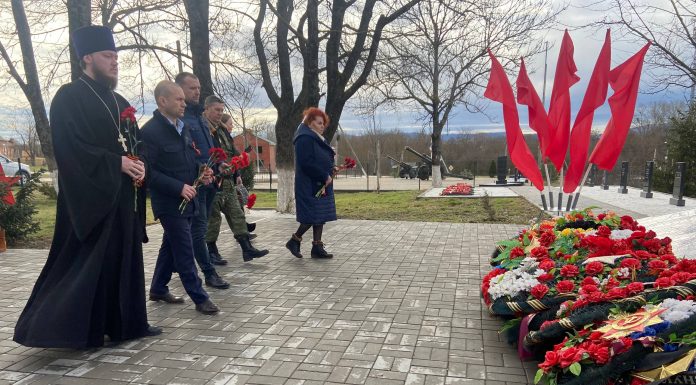 Благочинный принял участие в торжественно-траурном мероприятии в ст. Смоленской