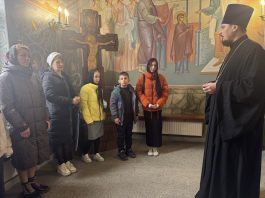 В Свято-Сергиевском храме прошла встреча с семьями, состоящими на учёте управления социальной защиты населения