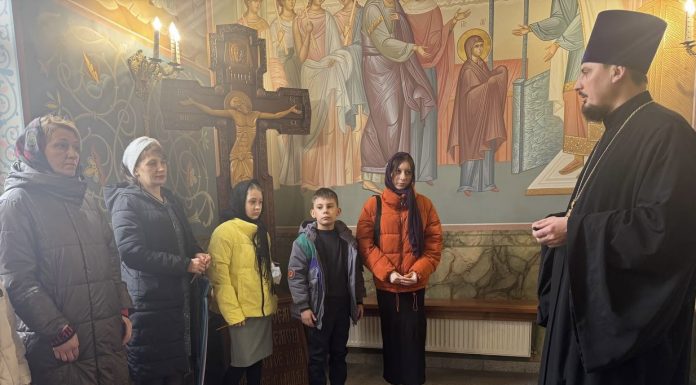 В Свято-Сергиевском храме прошла встреча с семьями, состоящими на учёте управления социальной защиты населения