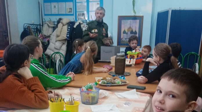 В воскресной школе «Варфоломейка» состоялась встреча с участником СВО