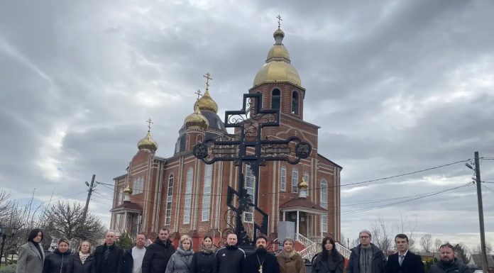 В храме Вознесения Господня совершил молебен о здравии воинов-участников СВО и панихиду о погибших героях