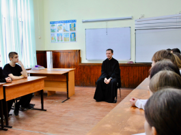 Час духовности провели священнослужители в СОШ № 16 пгт. Ильского