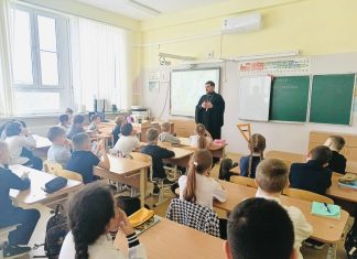 Иерей Давид Кочаров рассказал ученикам МАОУ СОШ № 15 о Великом Посте