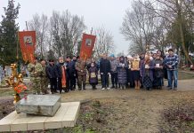В станице Староджерелиевской прошел традиционный автомобильный крестный ход