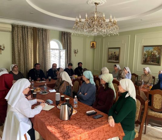 В Свято-Екатерининском кафедральном соборе состоялось собрание старших сестер милосердия