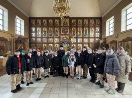 Юнармейцы посетили Свято-Никольский храм станицы Северской