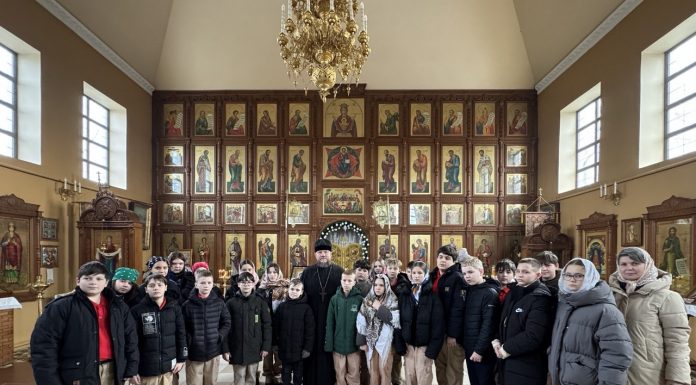 Юнармейцы посетили Свято-Никольский храм станицы Северской